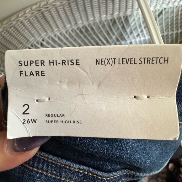 American Eagle Outfitters Super Hi-Rise Dark Blue Flare Jeans- sz2 NWT - Picture 4 of 6